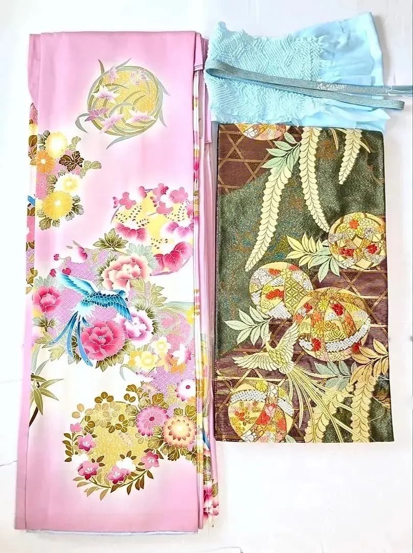 未使用美品 振袖 チャーミングなパステル澄んだ桃色 花丸文様 牡丹 橘 青い鳥