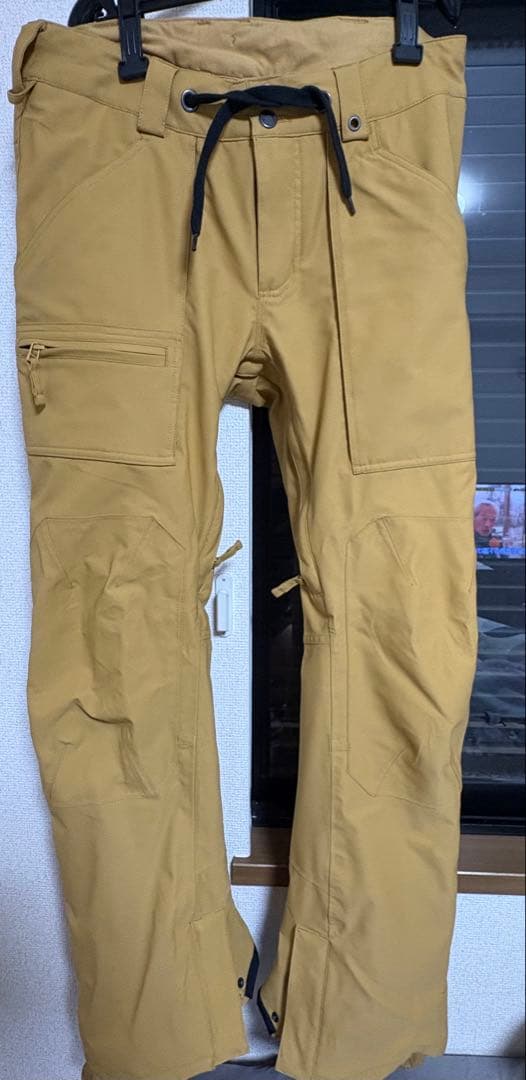 BURTON スノーボードウェアセット　サイズS（上）サイズM（下）