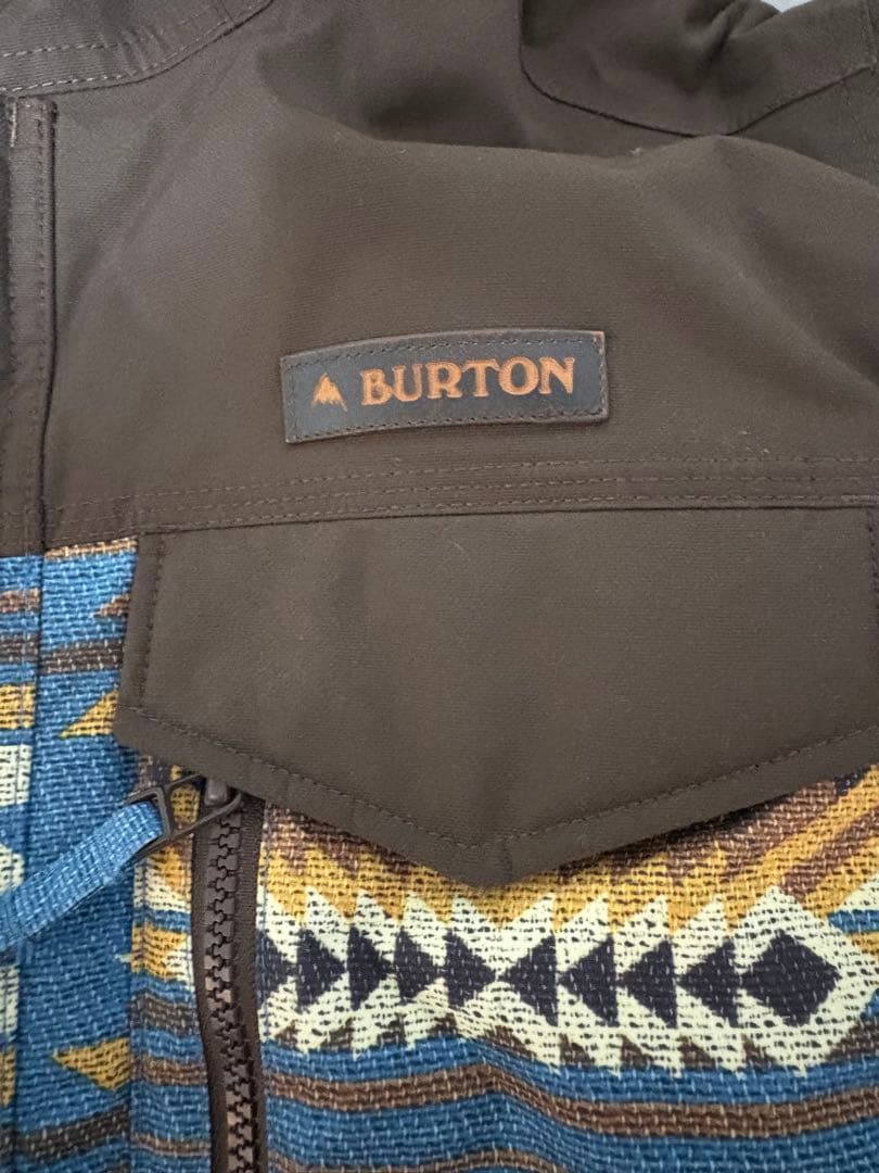 BURTON スノーボードウェアセット　サイズS（上）サイズM（下）