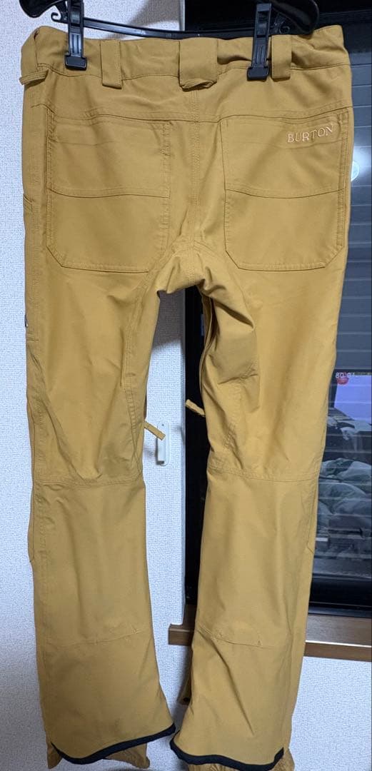 BURTON スノーボードウェアセット　サイズS（上）サイズM（下）