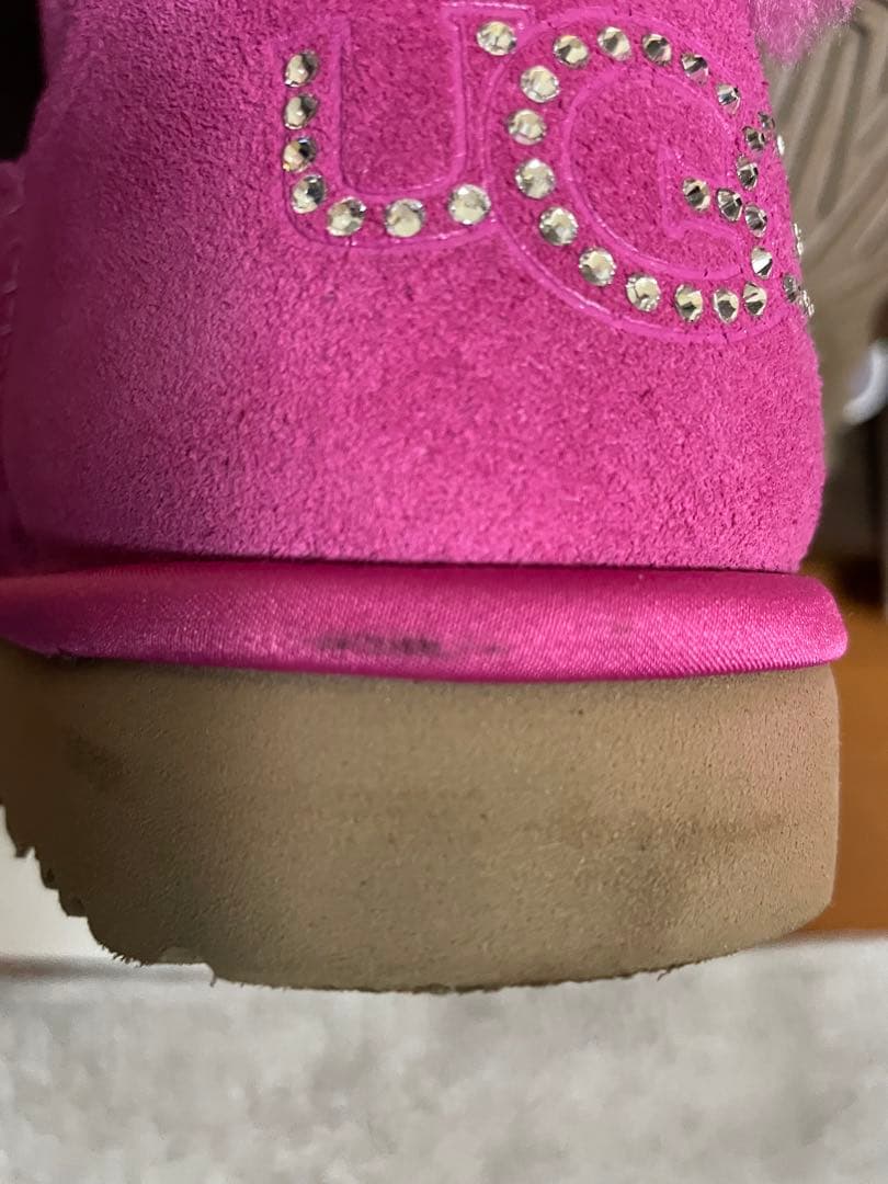 UGG ピンク ムートンブーツ ストーン付き
