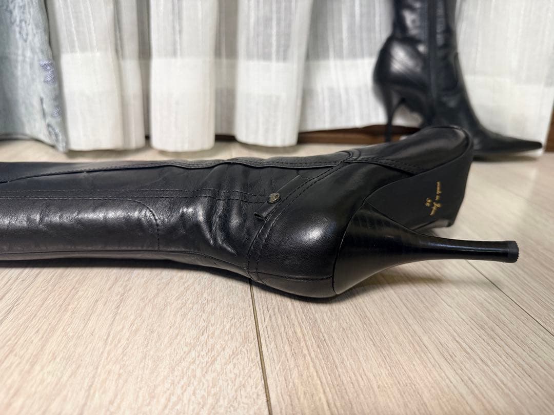 SEVEN TWELVE THIRTY ブラックレザー ロングブーツ 高ヒール