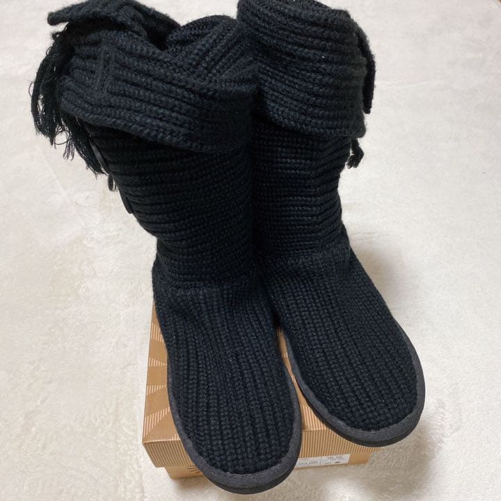 UGG フリンジニットブーツ