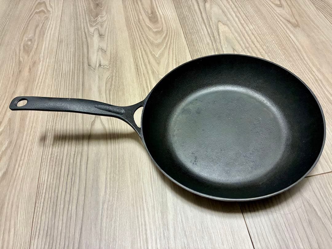 岩鉄鉄器ダクタイルパン　22cmと26cmの2点セット