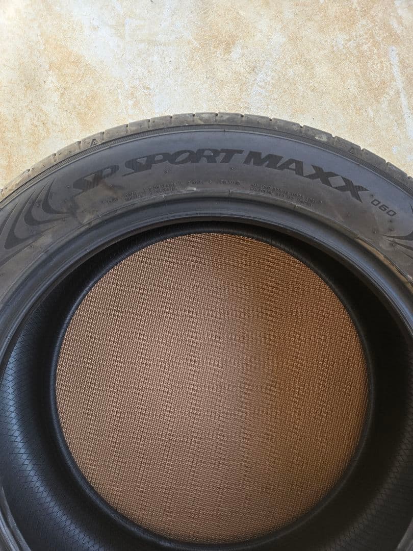 ダンロップ　SP SPORT MAXX 225/55R19 4本 送料込み