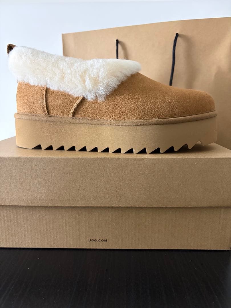 UGG ブラウン ファー付き ムートンブーツ