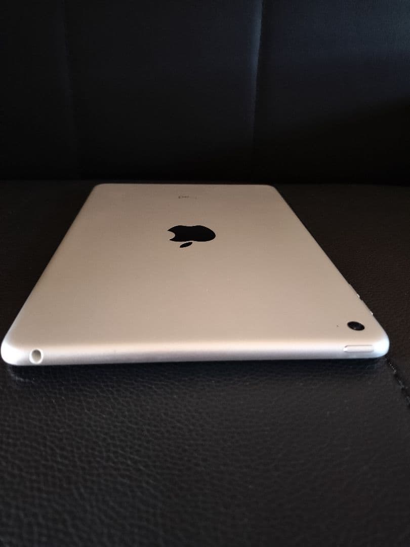 iPad mini4 128GB シルバー Wi-Fiモデル 本体