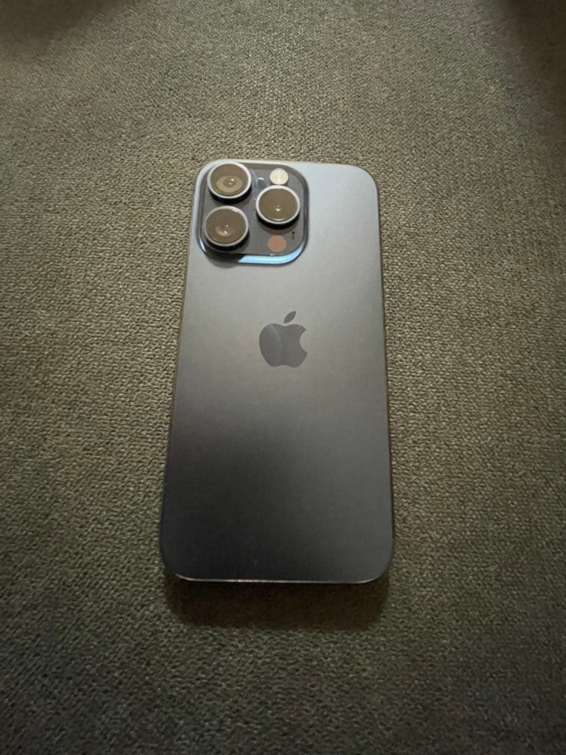 は*す様 iPhone15 pro 128GB simフリー　美品　完動品