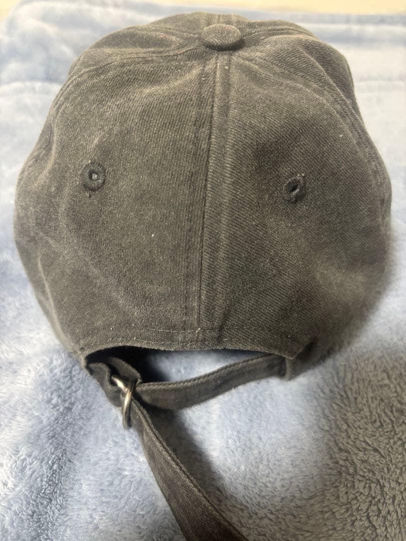 Acne Studios 刺繍ロゴ グレーキャップ