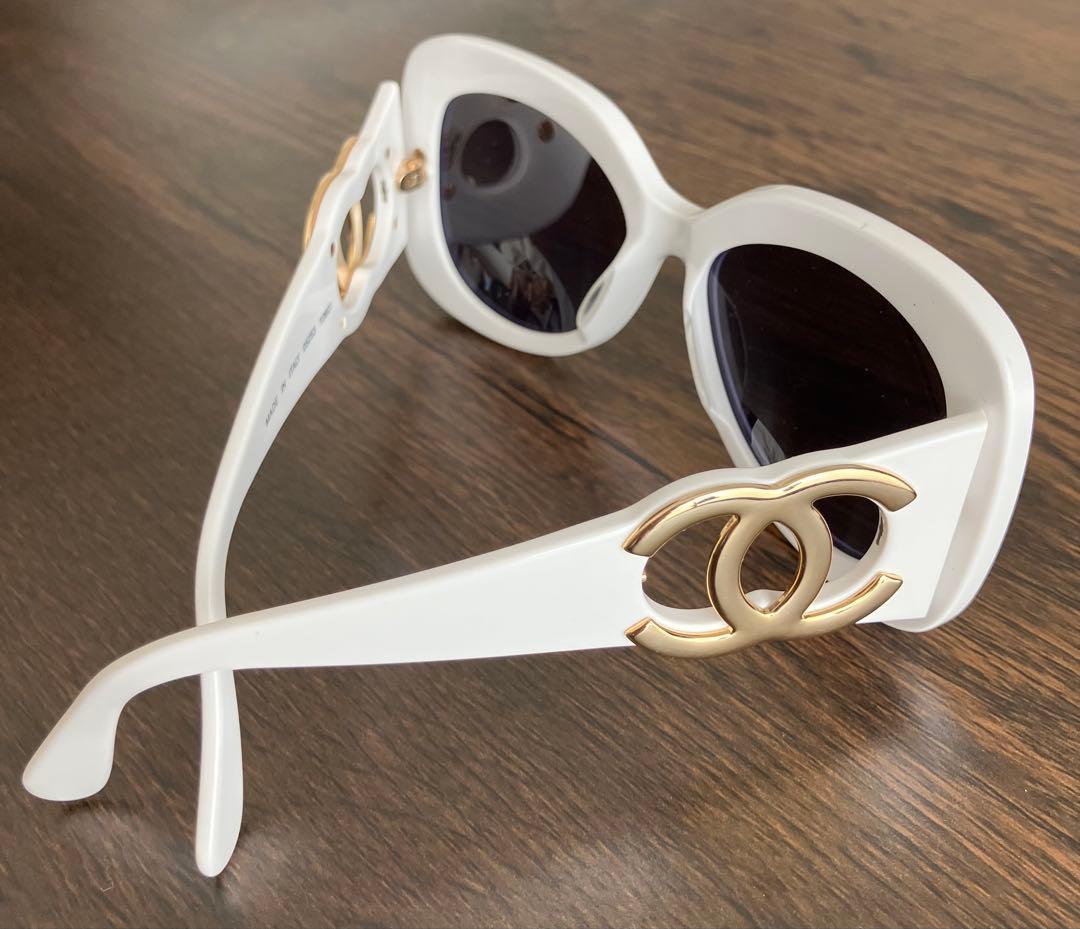 CHANEL ホワイトフレーム サングラス イタリア製 05253 10601
