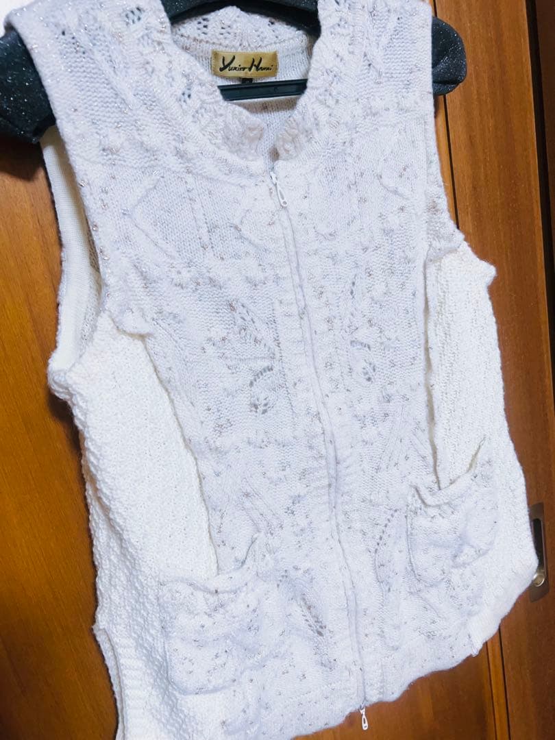ユキコハナイ　ベスト➕ニット　アンサンブル　新品