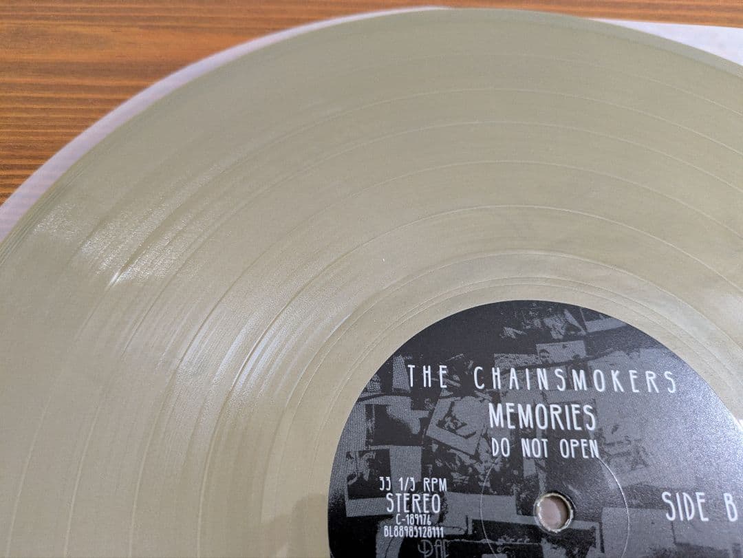 洋楽 THE CHAINSMOKERS MEMORIES DO NOT OPEN