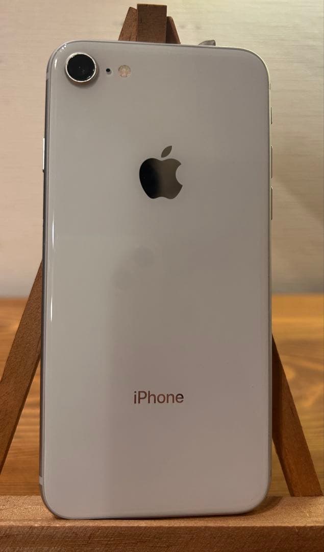 iPhone８64GB