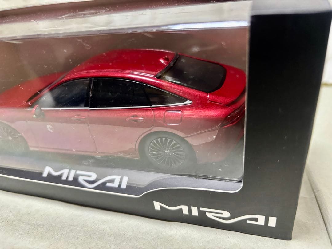 MIRAI ミライ　ミニカー　エモーショナルレッドⅡ　ケース付き