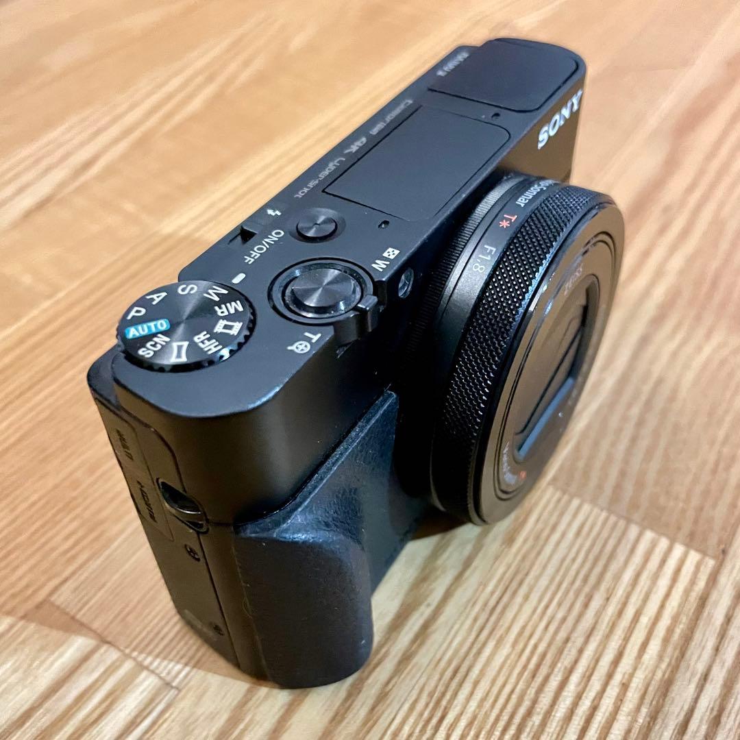 デジタルカメラ SONY DSC-RX100M5