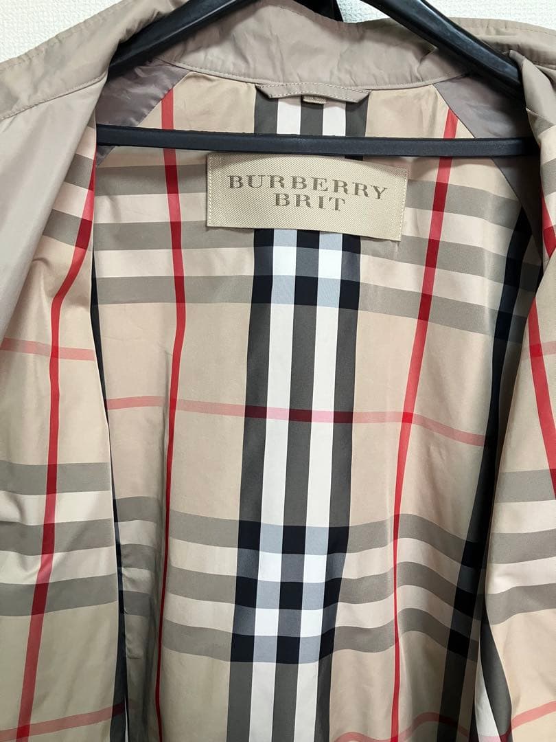 Burberry Brit ベージュジャケット