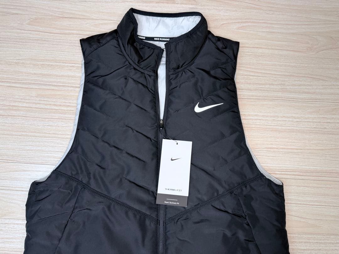新品未使用　Nike Therma-FIT ベスト ブラック　Sサイズ
