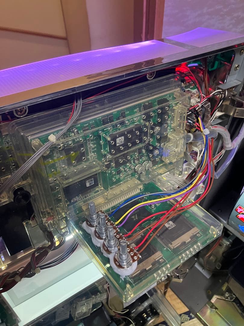 【送料込み】パチスロ実機　Silent Mobius サイレントメビウス
