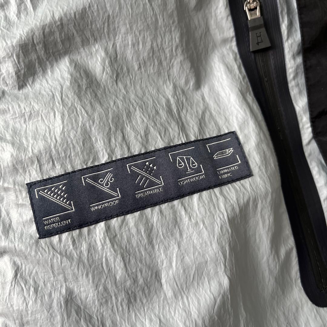 美品 HERNO Laminar ウォータープルーフ ブルゾン フード L 黒