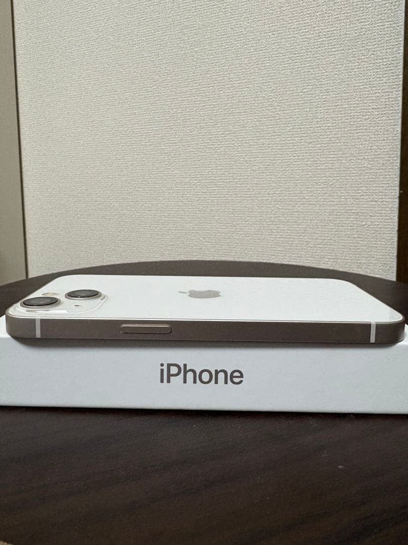 Apple iPhone13 ホワイト本体