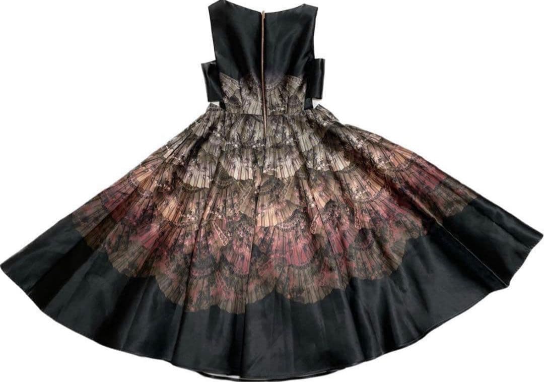 TED BAKERテッドベイカーワンピース　ドレス　サイズ2 ブラック　扇