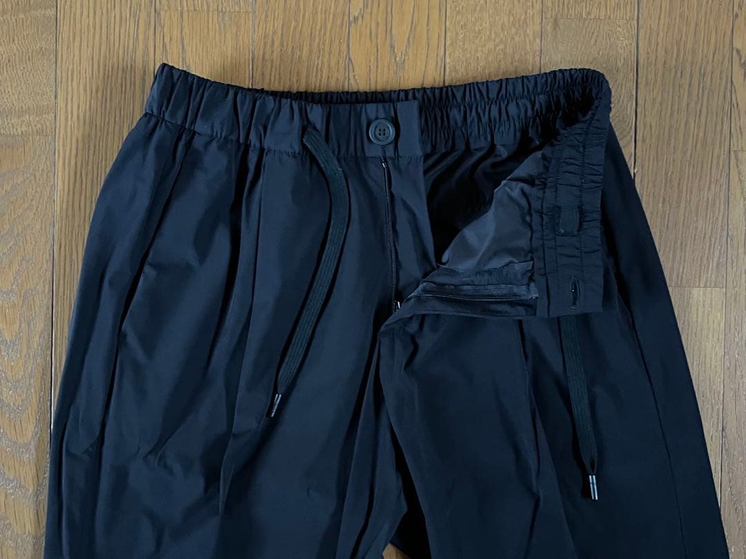 HERNO ヘルノ ラミナー PT00001UL ストレッチナイロンパンツ M