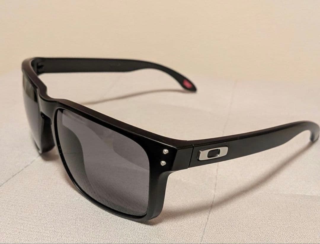 Oakley ホルブルック ブラック サングラス