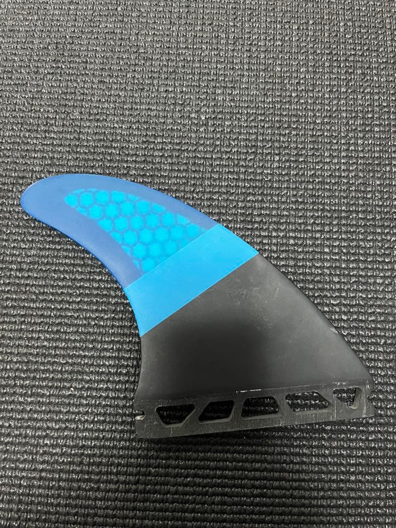 最終価格フューチャーフィンAM1 FREAKのリーシュ付き