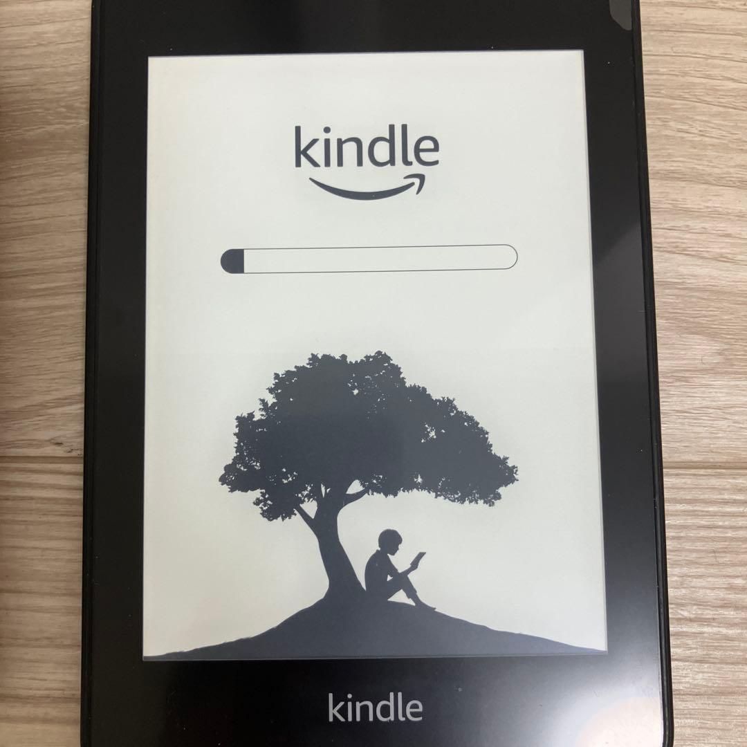 Kindle Paperwhite 第10世代 本体 + カバー付き　広告なし