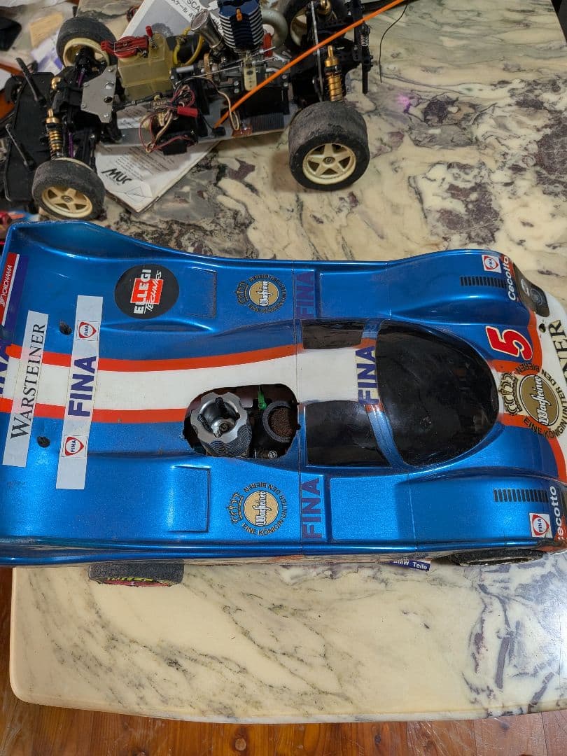 a*9様 10/1エンジンラジコンカー2台ジャンク品 多分京商製かと思います？