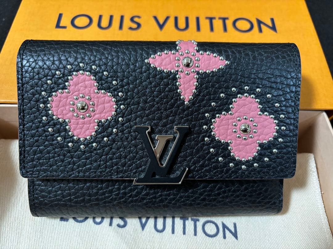yuu♡ ルイヴィトン 美品 正規品 三つ折財布 ポルトフォイユカプシーヌ