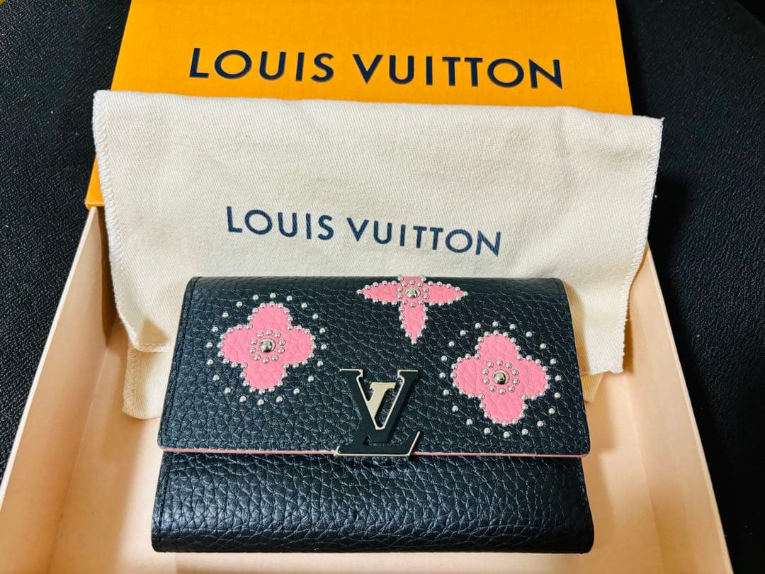 yuu♡ ルイヴィトン 美品 正規品 三つ折財布 ポルトフォイユカプシーヌ
