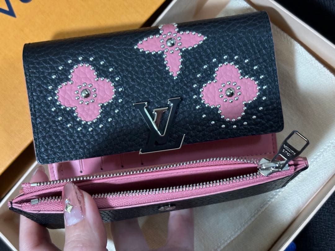 yuu♡ ルイヴィトン 美品 正規品 三つ折財布 ポルトフォイユカプシーヌ