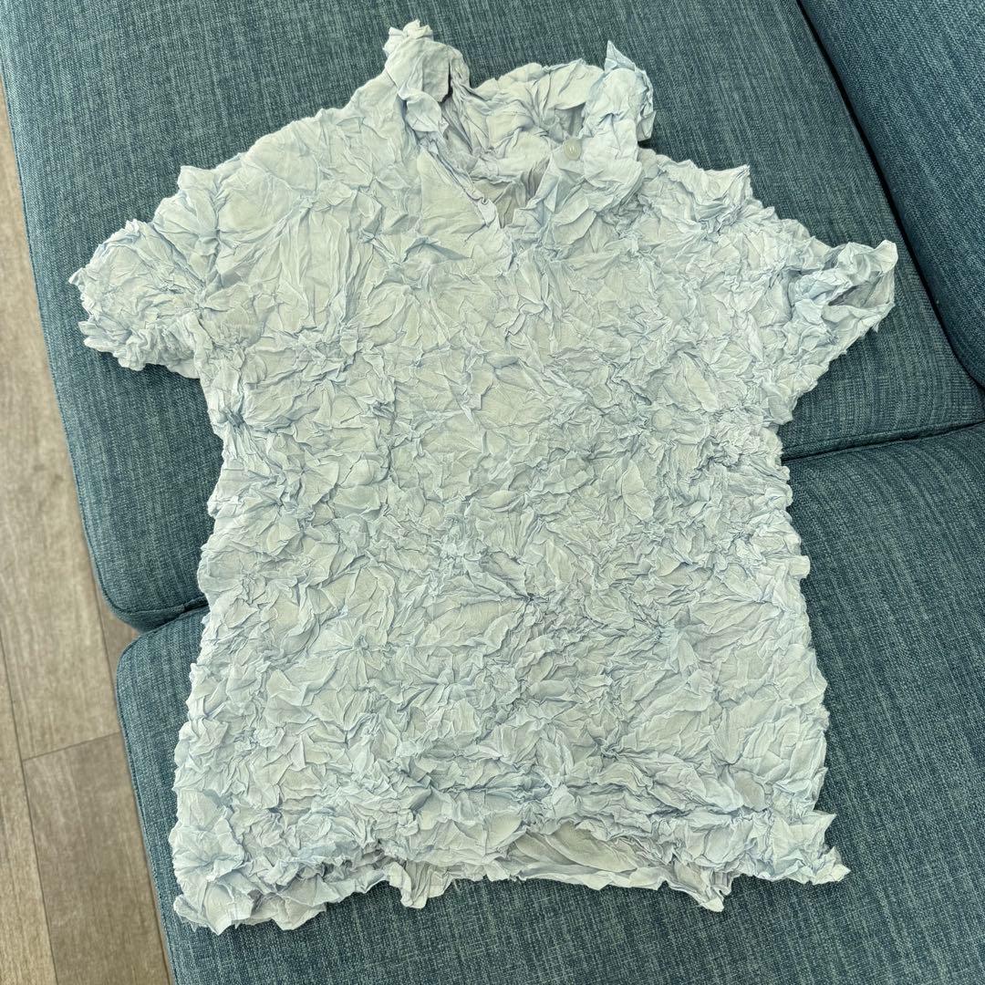 ISSEY MIYAKE しわ加工Tシャツ ライトブルー