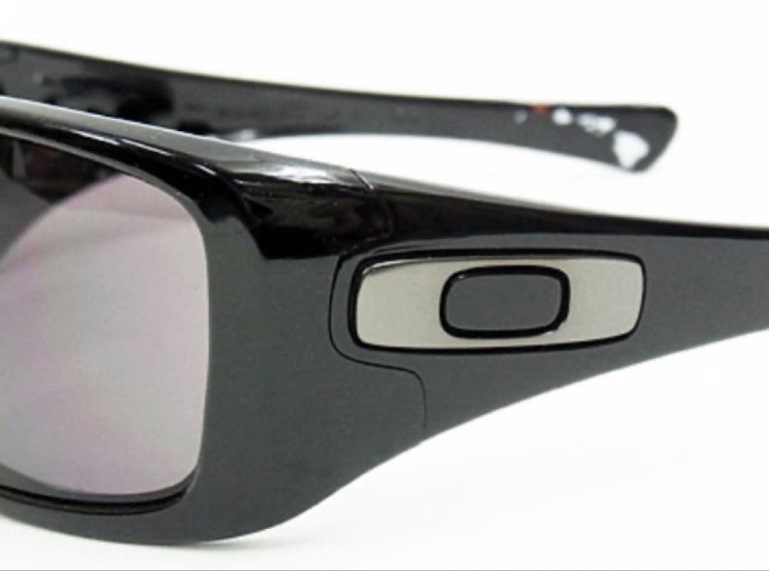 Oakleyブラック サングラス ブルース・アイアンモデル HijiNX