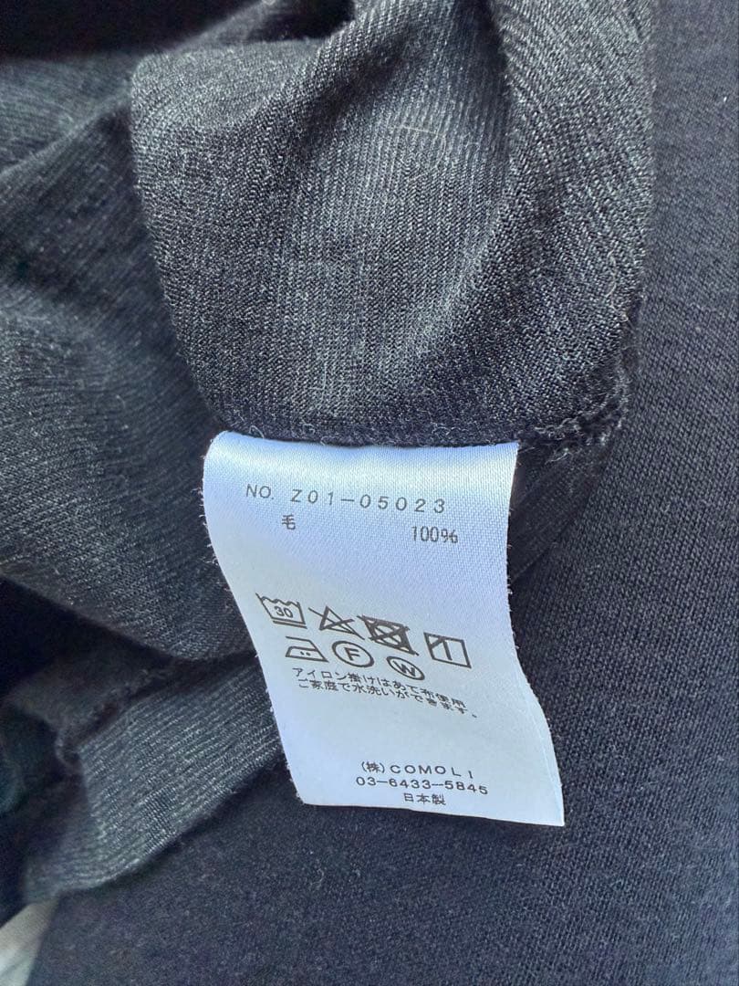 COMOLI（コモリ）サマーウール 半袖Tシャツ チャコール size3 ②