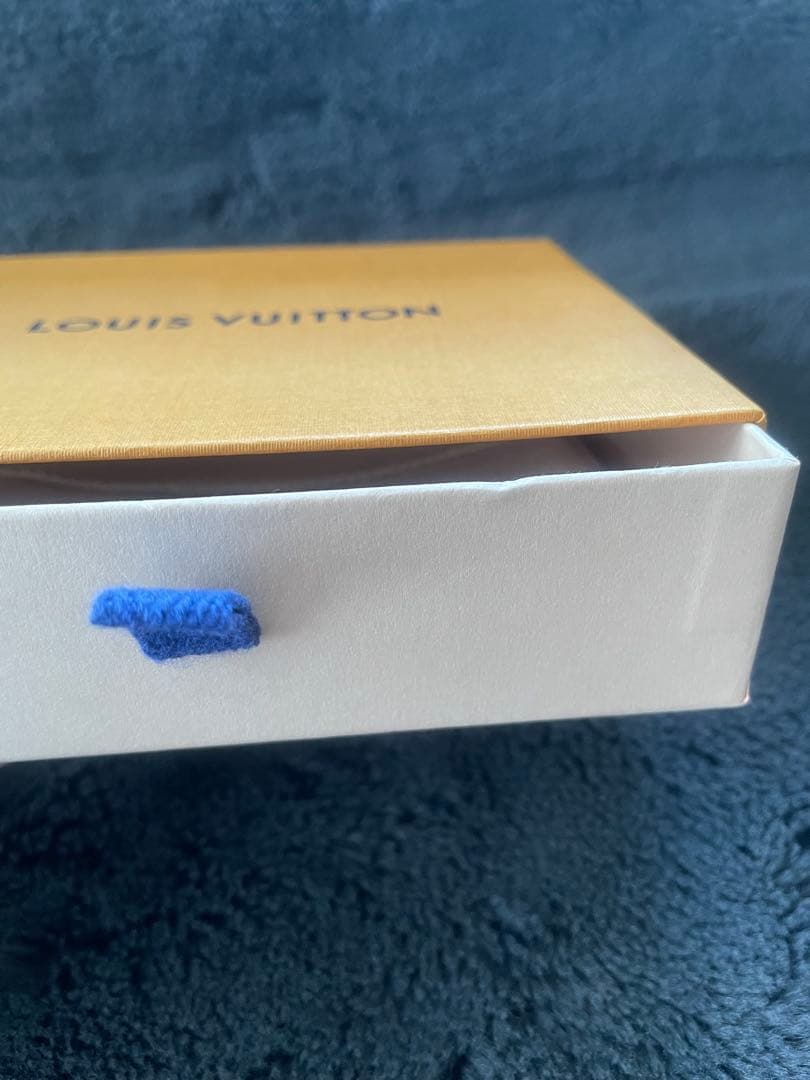 LOUIS VUITTON 二つ折り財布　ポルトフォイユクレア
