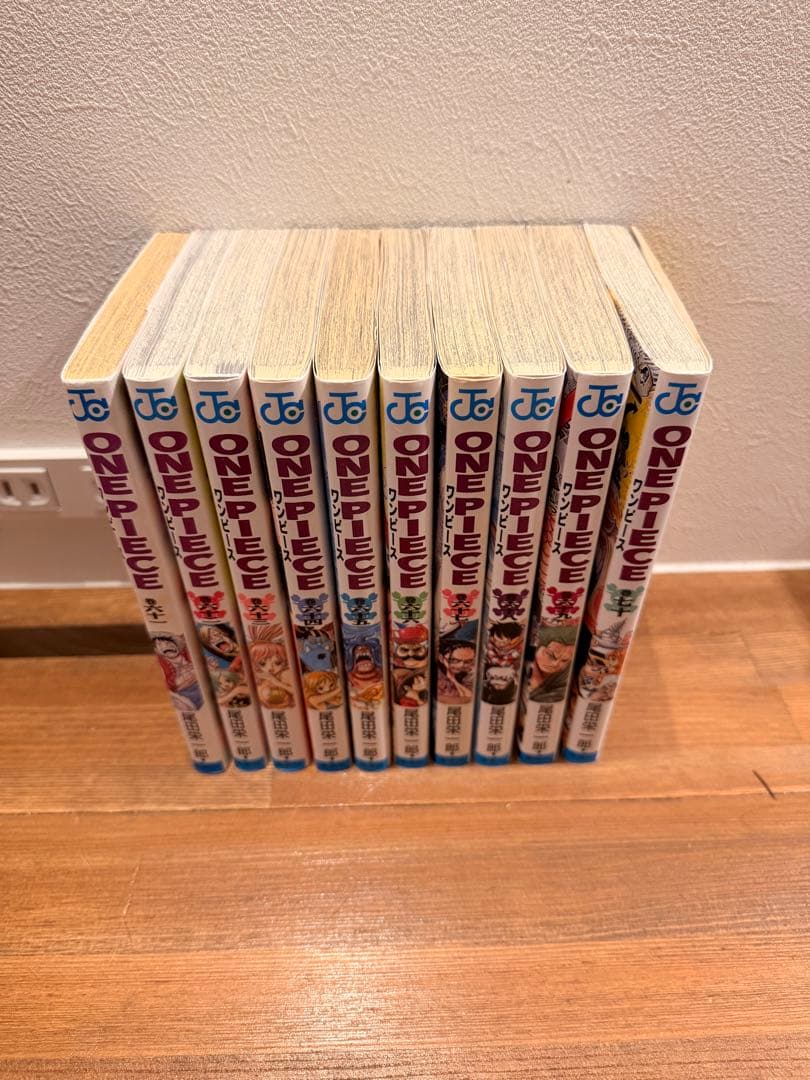 ONE PIECE 全巻(1巻〜113巻） ＋ 関連本