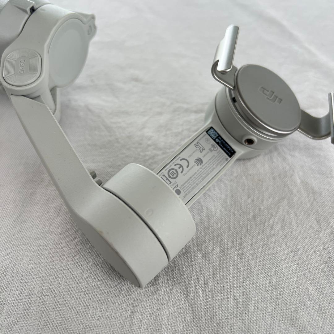 美品 【国内正規品】DJI OM 4 スマートフォンジンバル