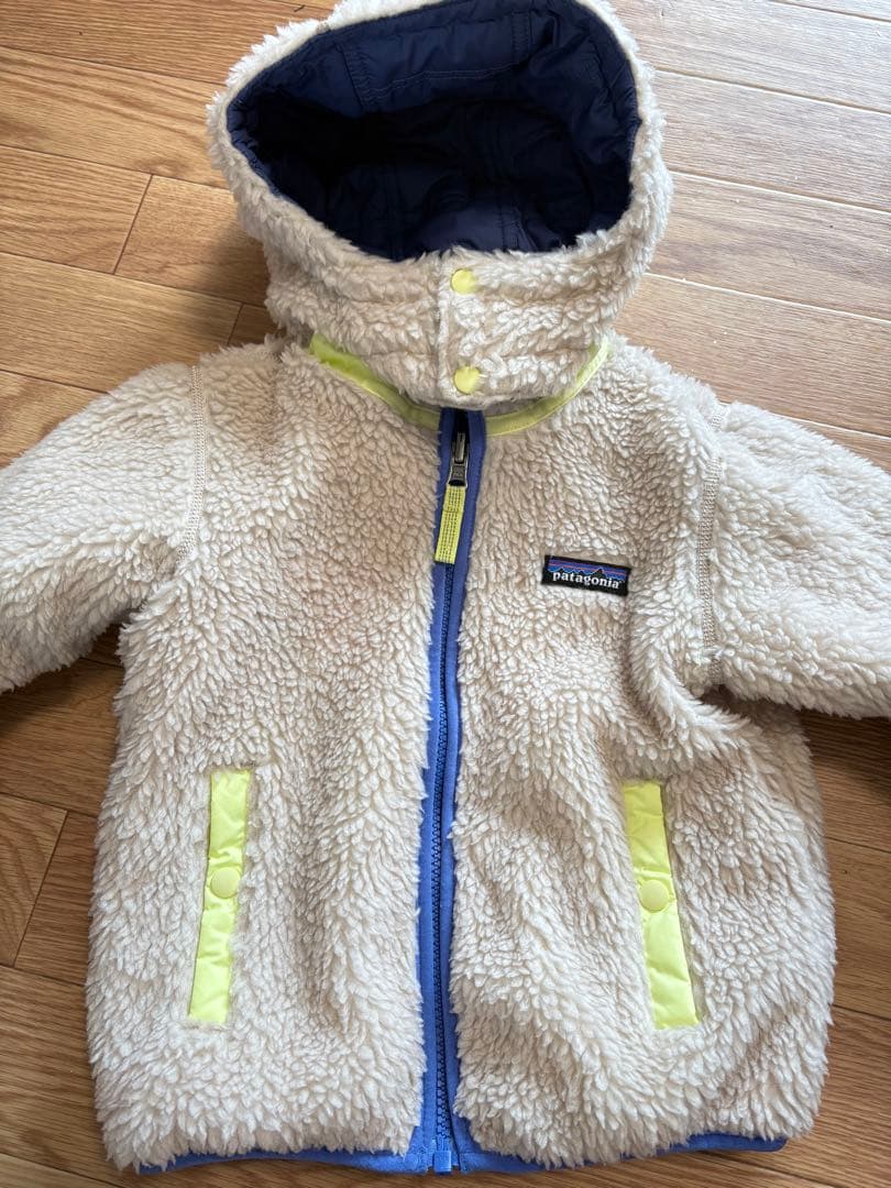 超美品　patagonia パタゴニア　フード付きアウター　リバーシブル　3T