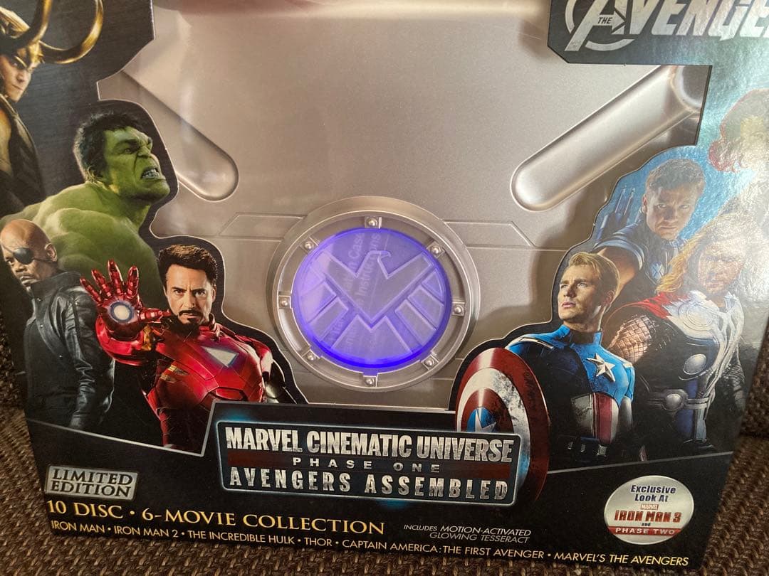 お値下げ！アベンジャーズ 海外版限定Blu-rayBOX/ジュラルミンケース