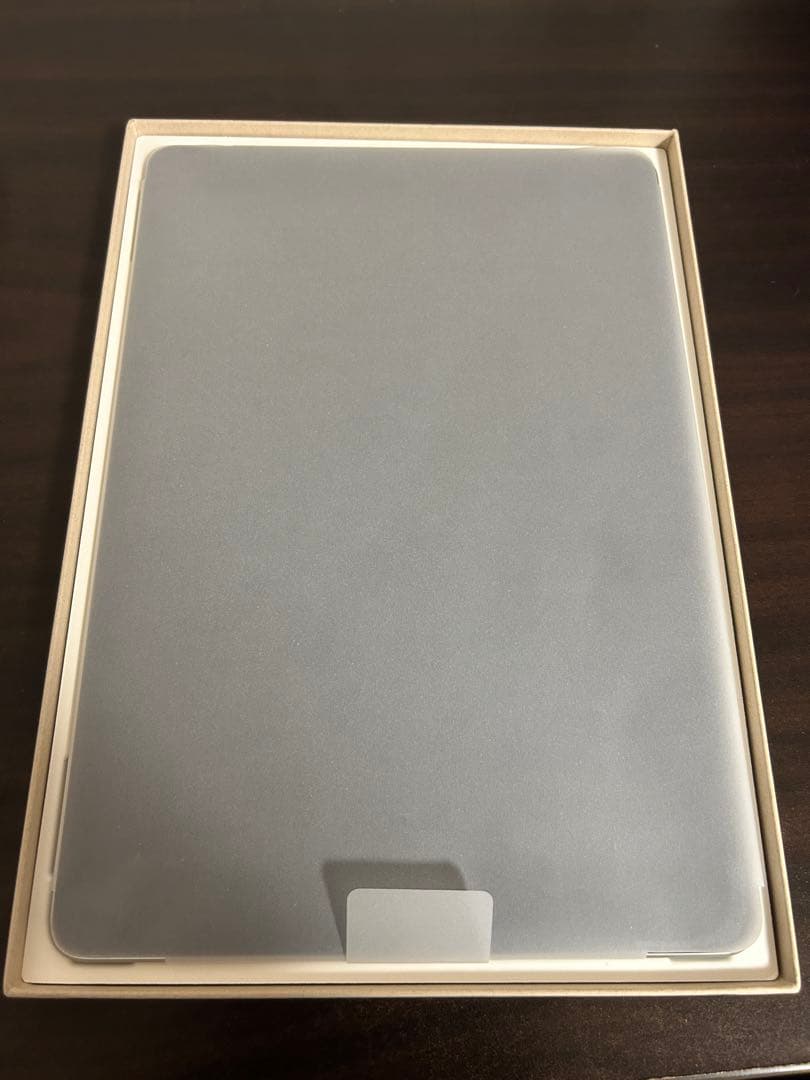 【新品】Apple iPad 第9世代 シルバー 本体 スマートキーボード付き