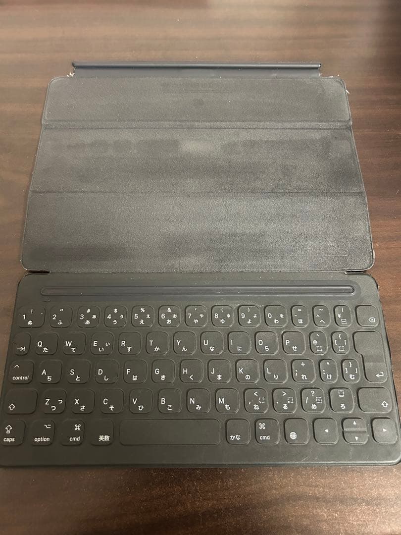 【新品】Apple iPad 第9世代 シルバー 本体 スマートキーボード付き