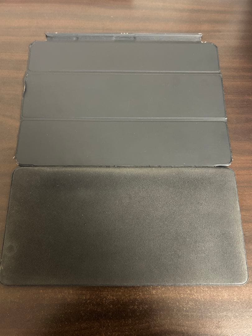 【新品】Apple iPad 第9世代 シルバー 本体 スマートキーボード付き