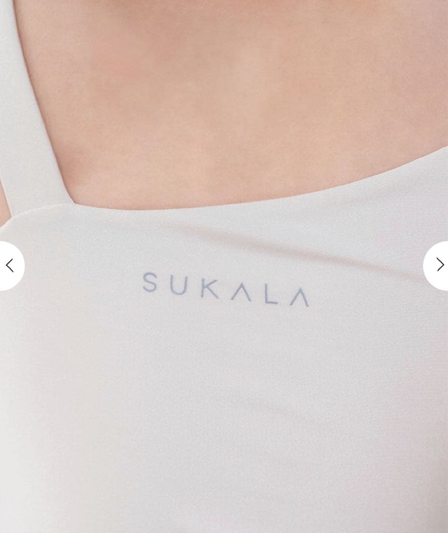 SUKALA シャインストレッチアシンメトリーブラトップ