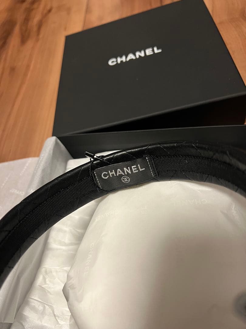 CHANEL マトラッセ レザー カチューシャ