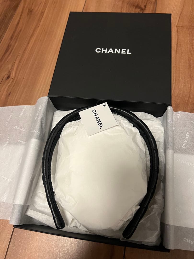 CHANEL マトラッセ レザー カチューシャ