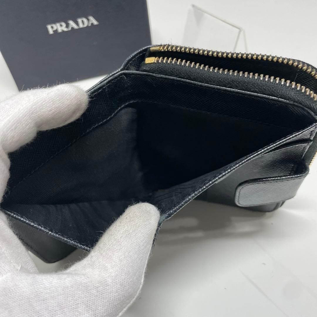 ル*～様 PRADA ブラック レザー 二つ折り財布