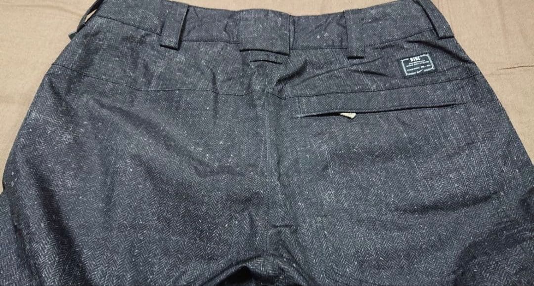 NIKE ナイキ スノーボードパンツUS:S JP:M