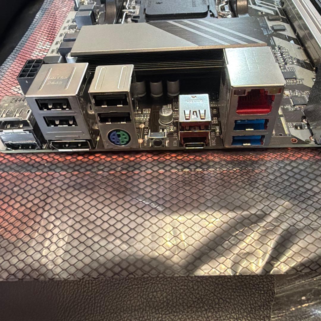 GIGABYTE B850M DS3H マザーボード